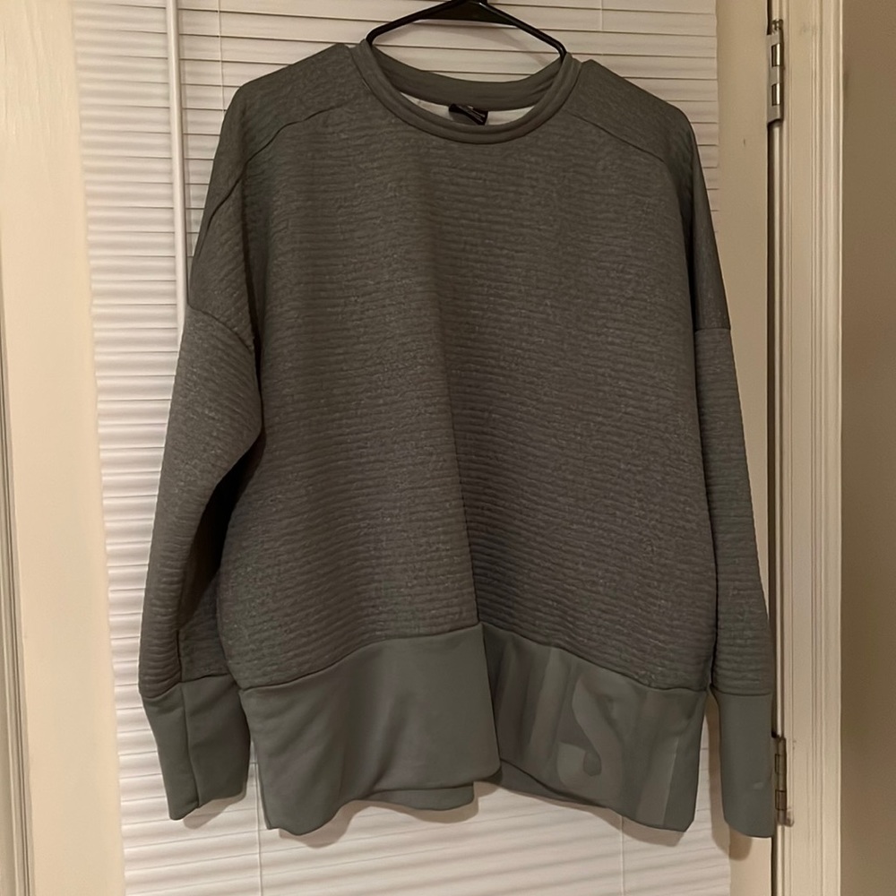 Women’s Nike Dri-Fit Sweatshirt Size XL